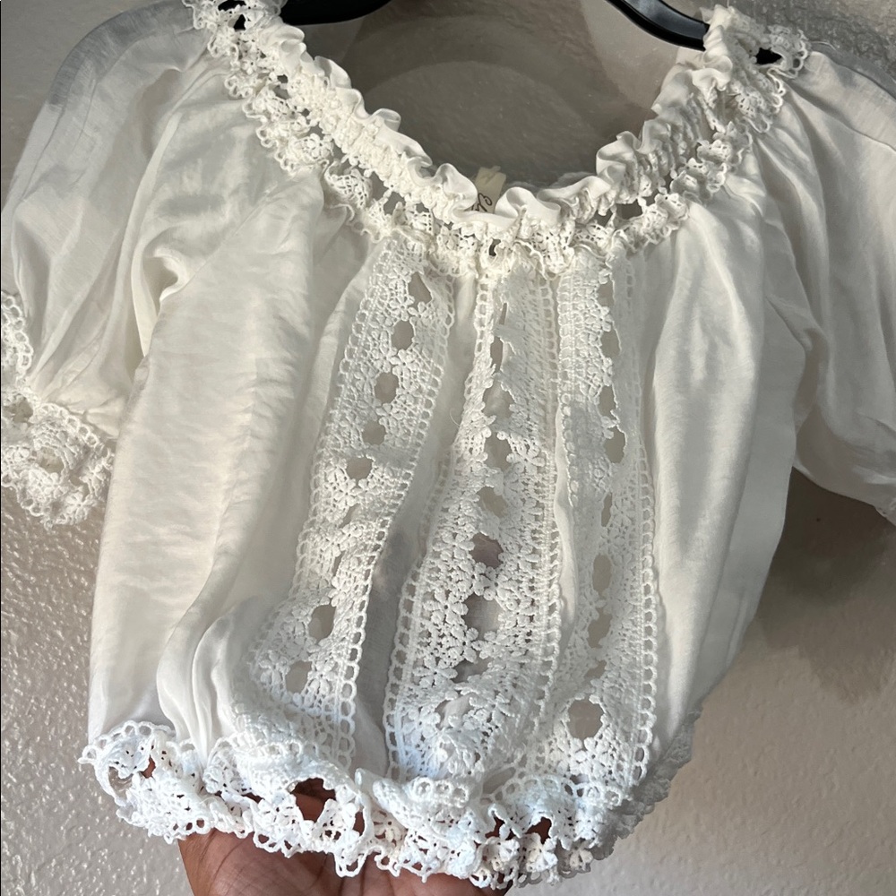 Elan Women’s White Lace-Trim Peasant Cropped Blouse  Off Shoulder Sz M Summer - Picture 7 of 8